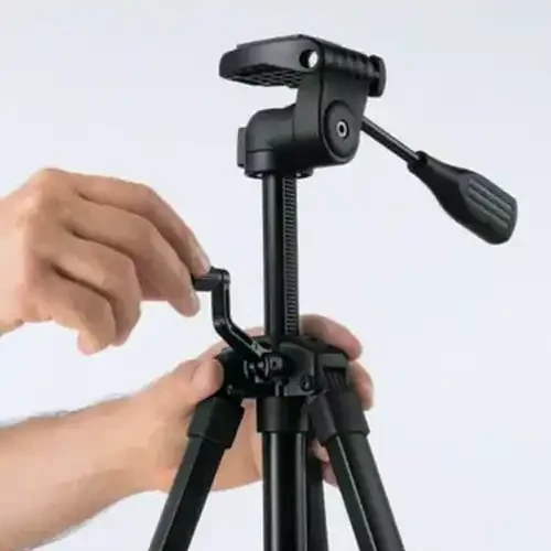 Bosch Adjustable Building Tripod Stand 55 to 157cm 1/4 Inch Mount: BT 150